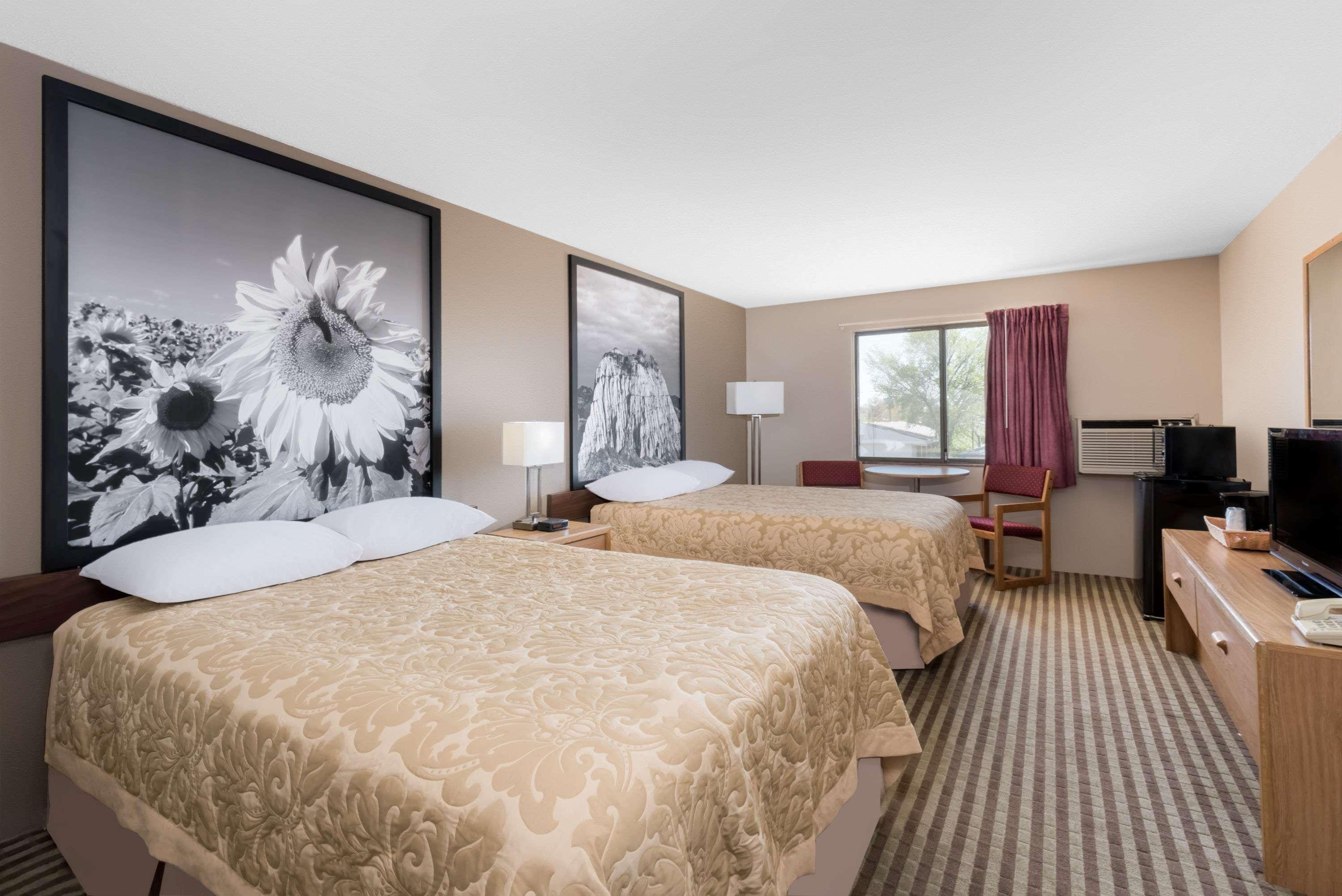 ซูเปอร์ 8 บาย วินด์แฮม โบว์แมน Hotel Bowman ภายนอก รูปภาพ